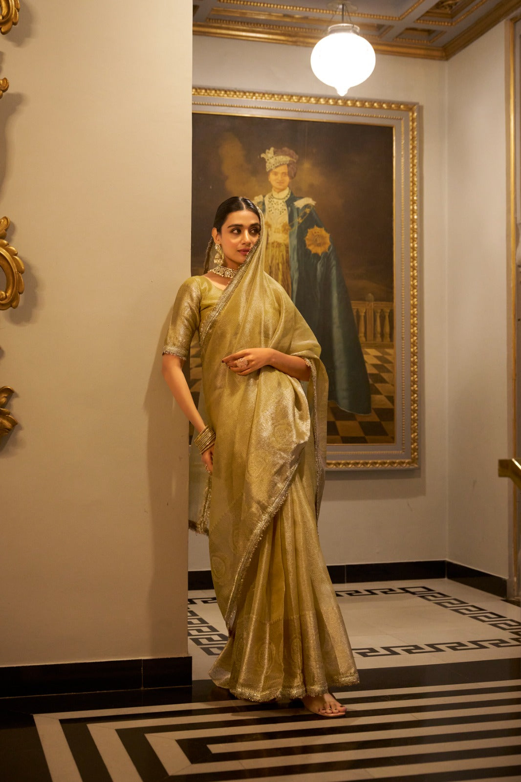 Zarina Gold Shimmer Saree