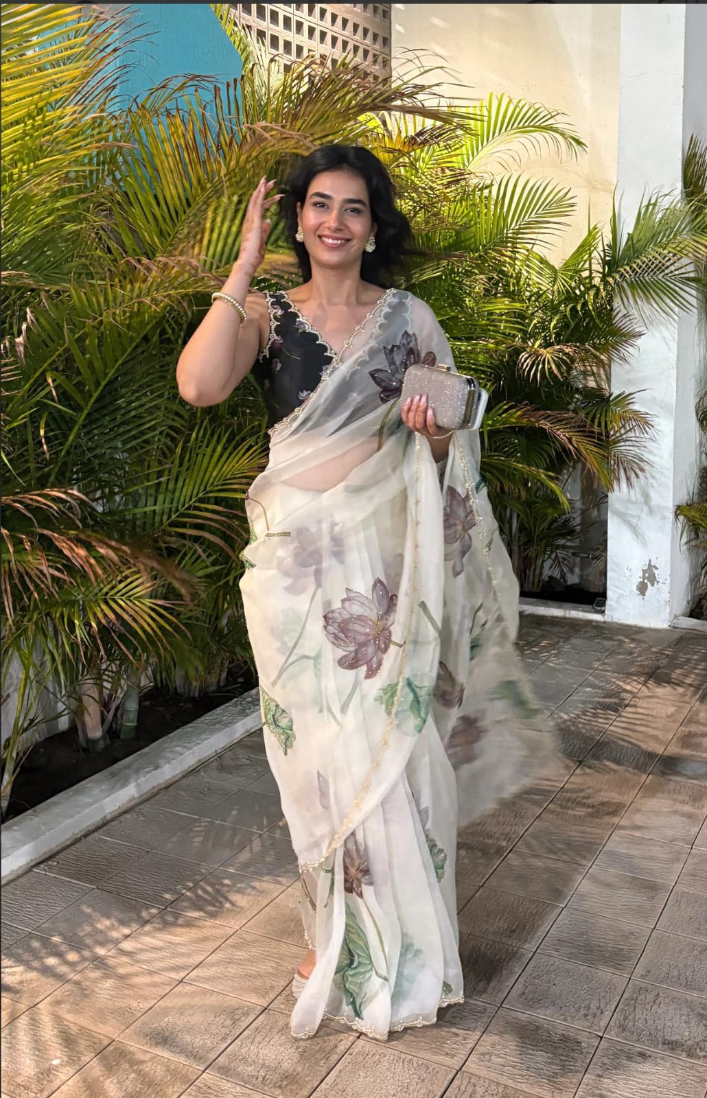 Noorika Floral Black Saree